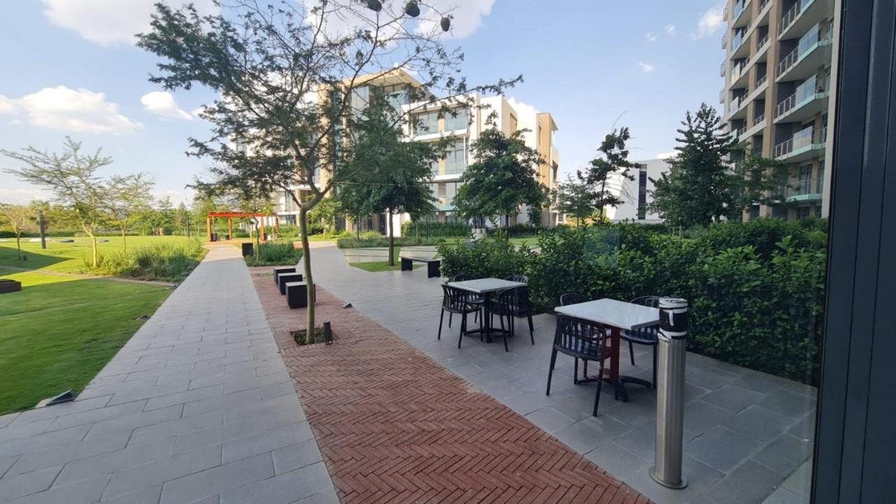 519 Menlyn Maine Trilogy Pretoria Exterior foto
